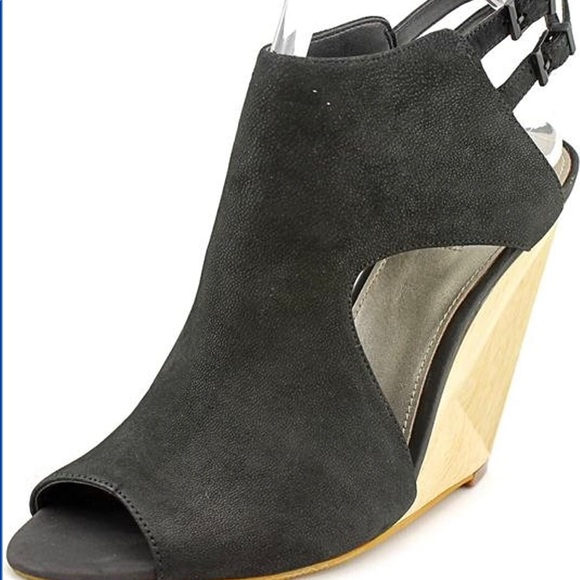 RACHEL Rachel Roy Lyani Wedges Black and Tan 7 - Picture 8 of 8